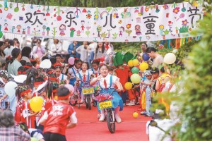 用爱浇灌，静待每一朵“花儿”绽放