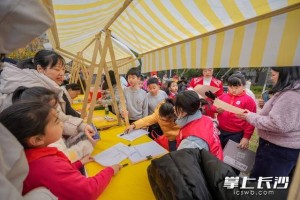 冬至暖意浓！火炬新村社区“星火市集”点亮邻里温情