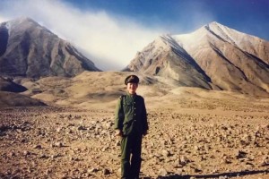 闫磊：用镜头留住老兵的“戎光岁月”