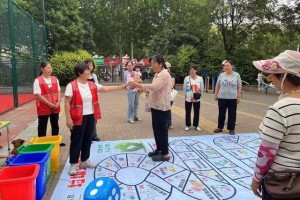 边玩边学！垃圾分类飞行棋，把环保知识‘走’进生活