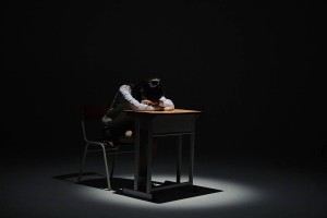 频繁排气被骂“屁王” 高中生患肠易激综合征