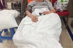 得知同住朋友有猝死危险，租客把人单独留下后搬走了，房东发帖求助
