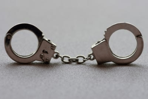 追求低级趣味沉迷打牌 湖南桃源县一女干部被查