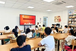 从诊台到讲台，“医心为民”委员工作室健康服务再延伸