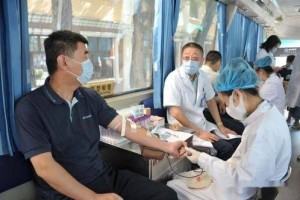 谁该为“无人献血”买单？多地血库告急，网友却声称不愿意献血