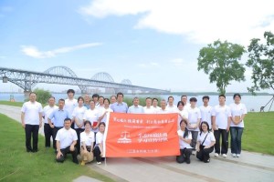 从大江到小河，融法于行践初心