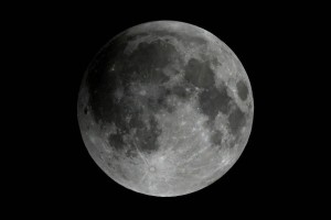 “红月亮”凌晨现身，震撼月全食天象来了：高清大图记录月亮“变脸”全过程