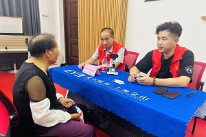 赶集咯！家门口的“网格集市”啥都有：理发、看病、买好货！