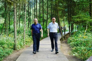 大巴山沉浸式森林康养步道成为生态价值转化新路径