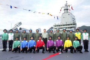 我国第一艘电磁弹射型航空母舰入列