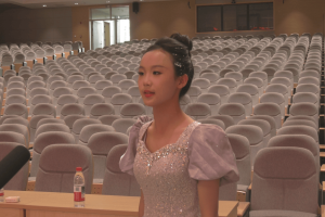 富阎高新初级中学红歌合唱展演举办