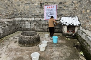 黔东南县城缺水 居民私装“水塔”互相举报