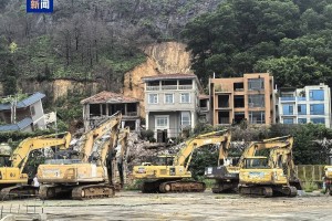 广州白云山体滑坡已致2人遇难，仍有5名被困人员在搜救中