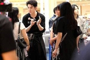 李佳琦深度访谈：谈国货出海的文化底蕴与市场策略