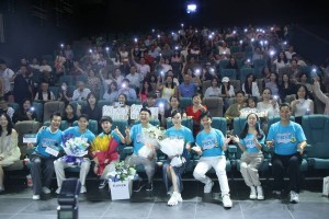 《小孩不笨3》上海路演 胡静否认生活中是虎妈