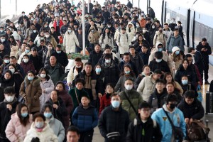 买短乘长导致“有票也不让上”