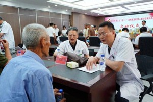 白山市浑江区举办2024“真情送温暖·爱心献功臣”送医送药活动