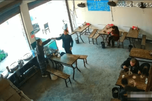 百岁老人睡梦中离世 晚辈寻找两天前帮老人付米粉钱的热心人：谢谢你