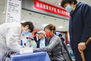 北京市普仁医院开展国家安全教育日“普法+义诊”融合服务