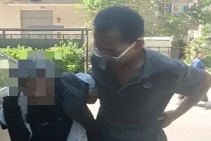 九旬老人路边摔倒，“佑安小飞侠”快递员志愿者助其平安归家