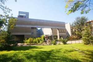张一鸣、梁汝波向南开大学捐赠2亿元