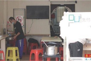 父子快餐店:4年来让老人小孩免费吃