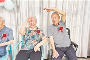 情满七夕 爱伴夕阳 敬老院为金婚夫妇定制专属浪漫