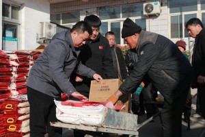 河北顺平：情暖寒冬迎新春 爱心慰问暖民心
