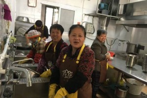 漳州南靖“免费食堂”里的19年“反哺循环”